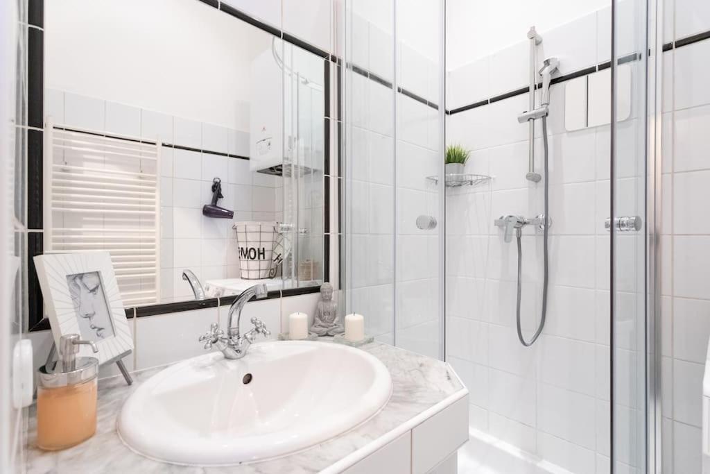 Appartamento Charming & Authentic Vienna Flat - Central Located Esterno foto